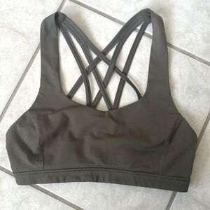 LULULEMON SPORTS BRA FREE TO BE SERENE